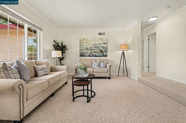 340 Greenway Dr, Martinez, CA 94553