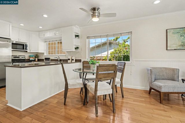 340 Greenway Dr, Martinez, CA 94553