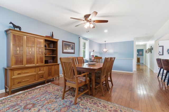 293 E Piney Rd, Dickson, TN 37055
