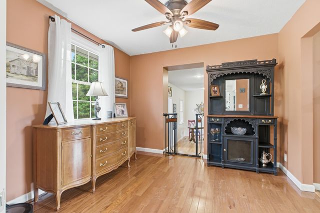 293 E Piney Rd, Dickson, TN 37055