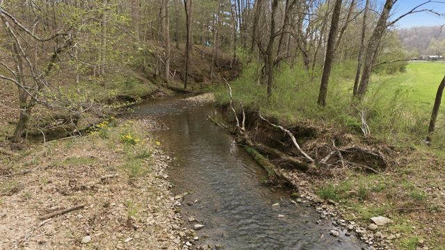 293 E Piney Rd, Dickson, TN 37055