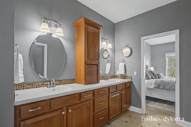 4320 Trail E Drive, Ada, MI 49301