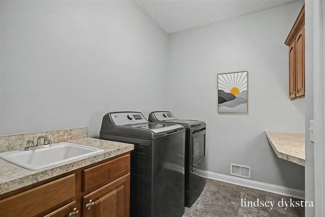 4320 Trail E Drive, Ada, MI 49301