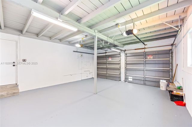 8995 SW 158th St, Palmetto Bay, FL 33157