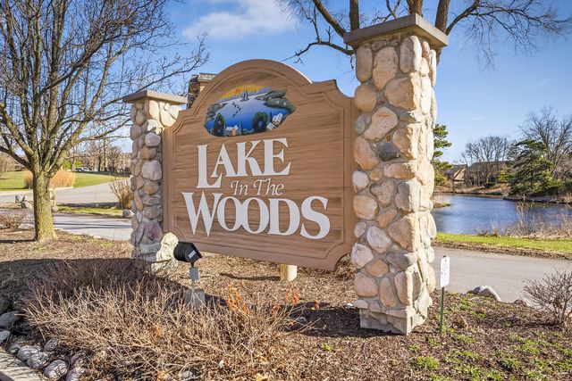 8025 WOODGLEN Lane 207, Downers Grove, IL 60516