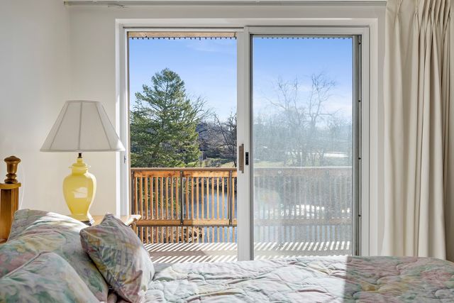 8025 WOODGLEN Lane 207, Downers Grove, IL 60516