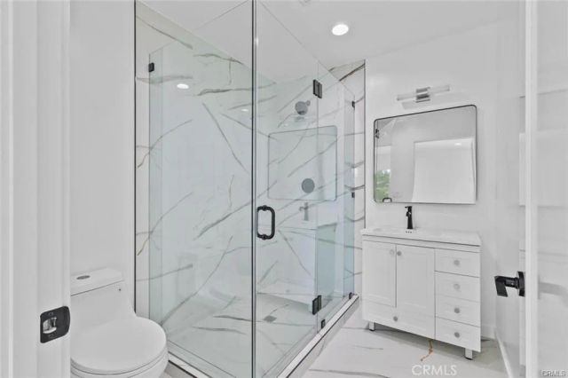6842 Cedros Avenue, Van Nuys, CA 91405
