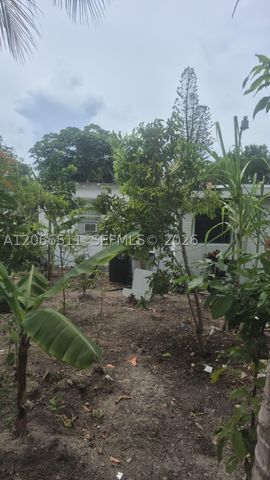 1980 Service Rd, Opa Locka, FL 33054
