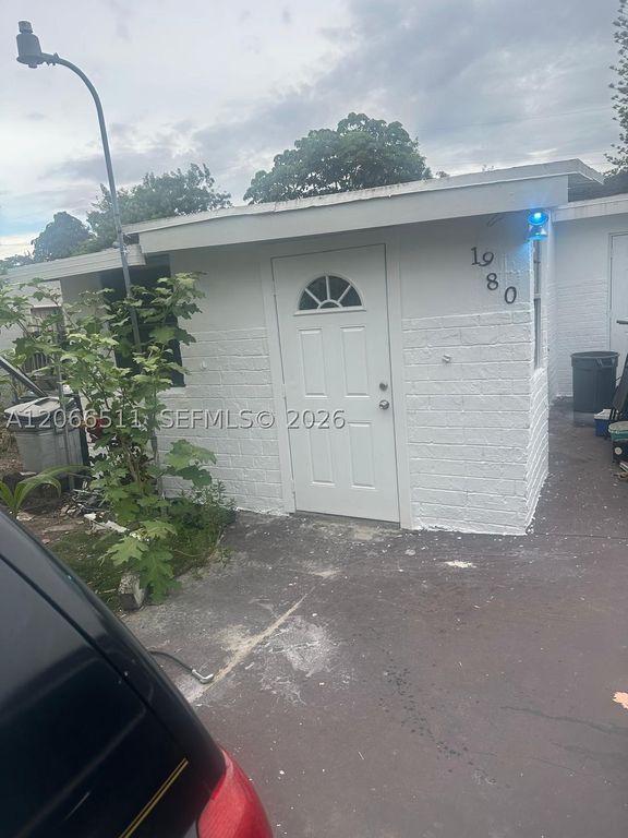 1980 Service Rd, Opa Locka, FL 33054