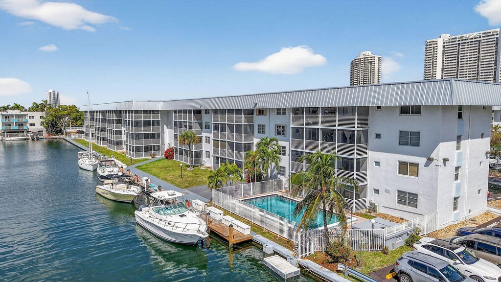 3550 NE 169th Street 309, North Miami Beach, FL 33160