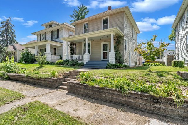 1179 26th Street A, Moline, IL 61265