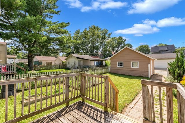 1179 26th Street A, Moline, IL 61265