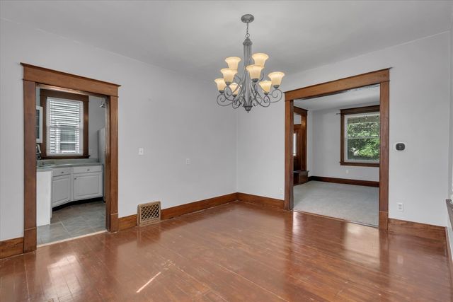 1179 26th Street A, Moline, IL 61265