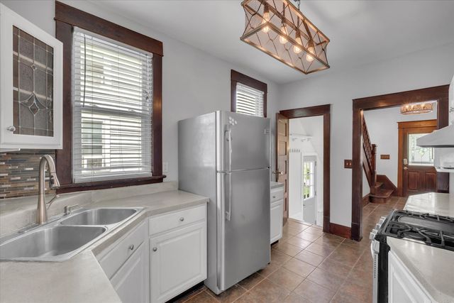 1179 26th Street A, Moline, IL 61265
