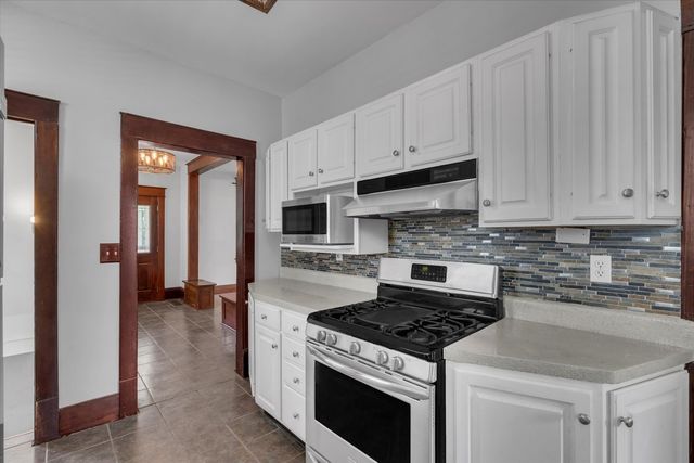 1179 26th Street A, Moline, IL 61265