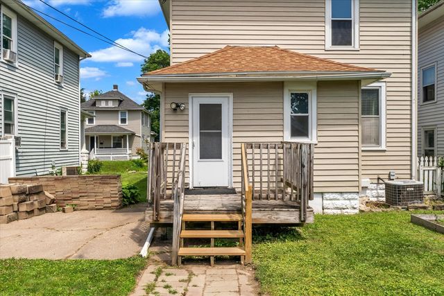 1179 26th Street A, Moline, IL 61265