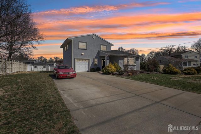 30 Rachel Terrace, Piscataway, NJ 08854