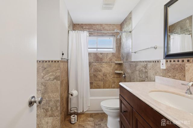 30 Rachel Terrace, Piscataway, NJ 08854