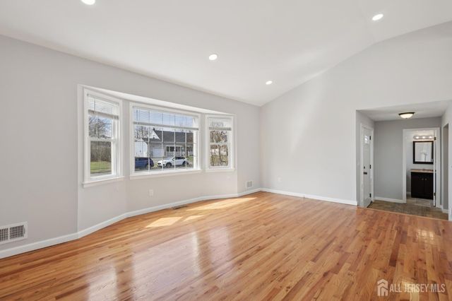 30 Rachel Terrace, Piscataway, NJ 08854