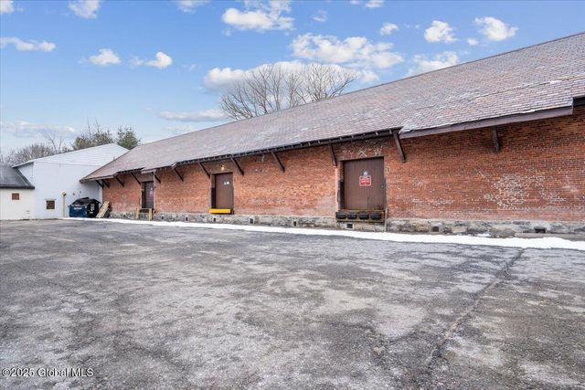 80 W Circular Street, Saratoga Springs, NY 12866