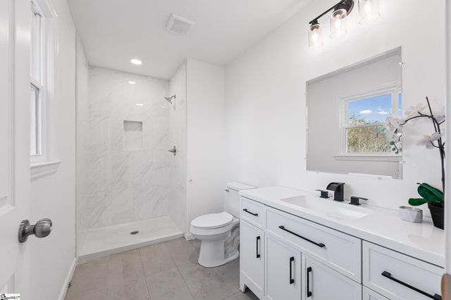 600 Sharondale Court, Spartanburg, SC 29303