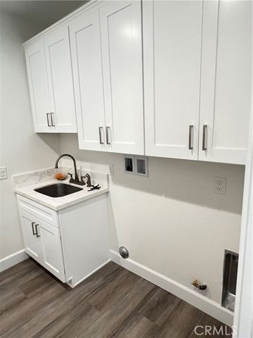 1011 Hyde Park Drive, Santa Ana, CA 92705