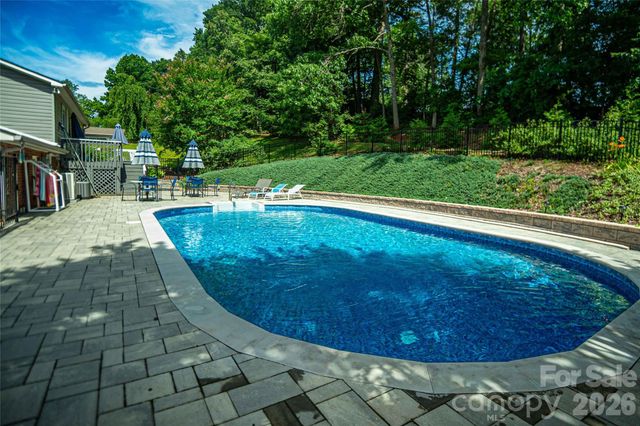 2959 Ramblewoods Drive, Valdese, NC 28690