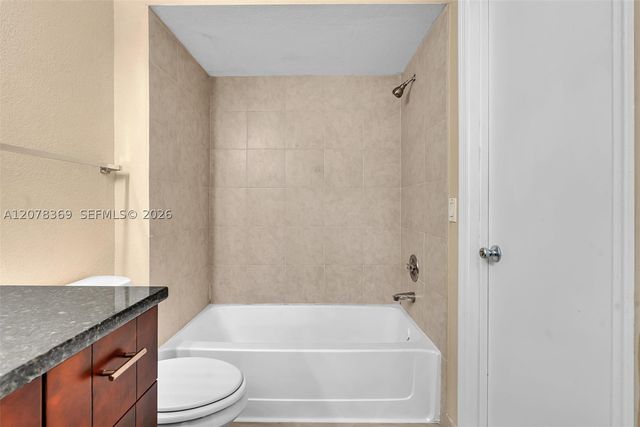 3370 Pinewalk Dr N 1222, Margate, FL 33063