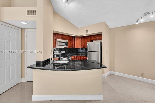 3370 Pinewalk Dr N 1222, Margate, FL 33063