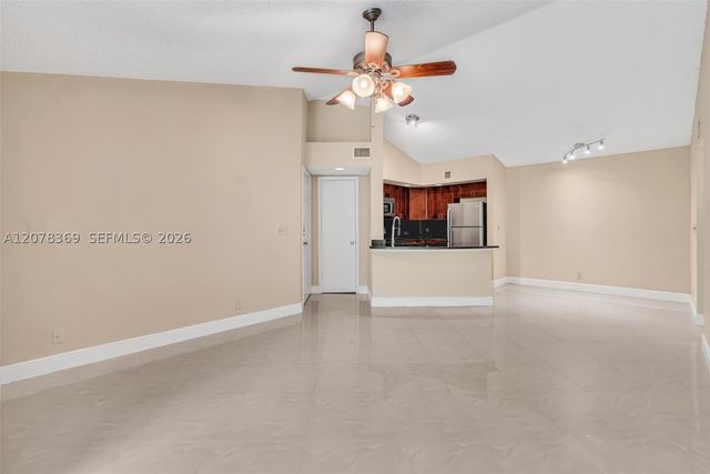 3370 Pinewalk Dr N 1222, Margate, FL 33063