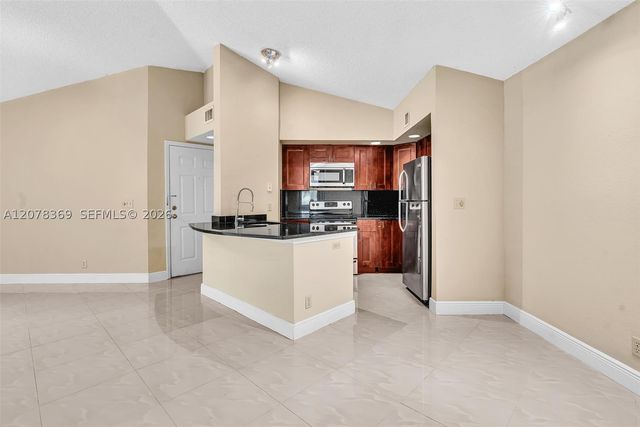 3370 Pinewalk Dr N 1222, Margate, FL 33063