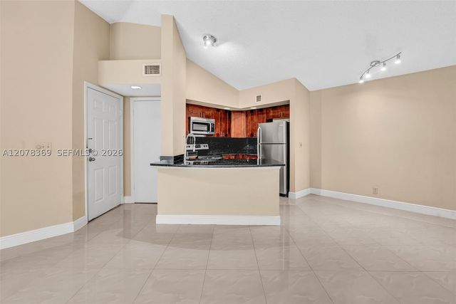 3370 Pinewalk Dr N 1222, Margate, FL 33063