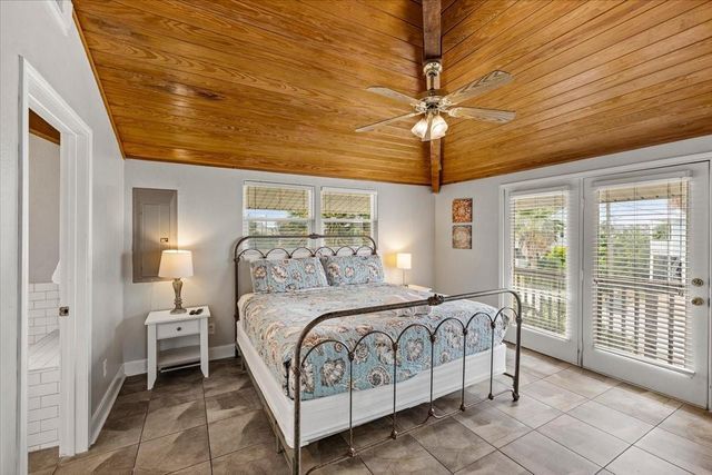 3719 Brewster Key, Galveston, TX 77554