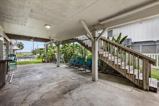 3719 Brewster Key, Galveston, TX 77554