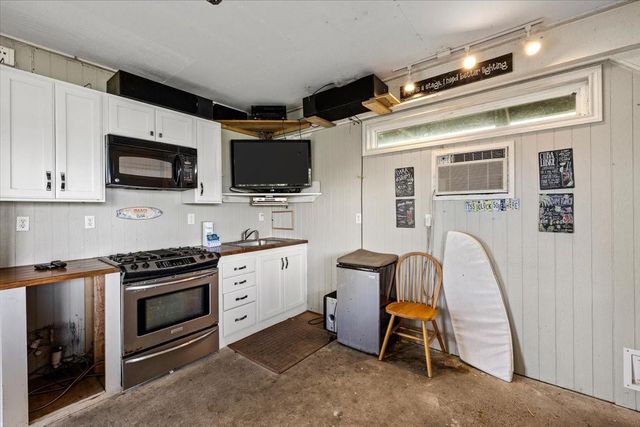 3719 Brewster Key, Galveston, TX 77554