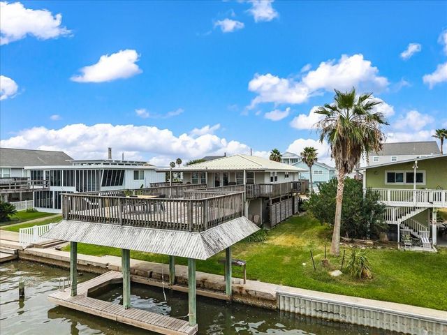 3719 Brewster Key, Galveston, TX 77554