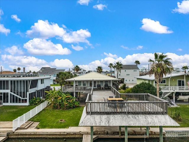 3719 Brewster Key, Galveston, TX 77554