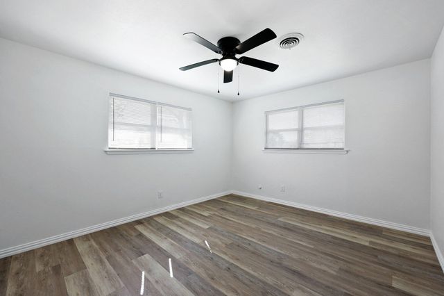 913 N Main Street, Springtown, TX 76082