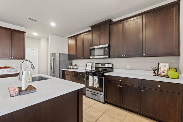8060 Massa DR, Round Rock, TX 78665