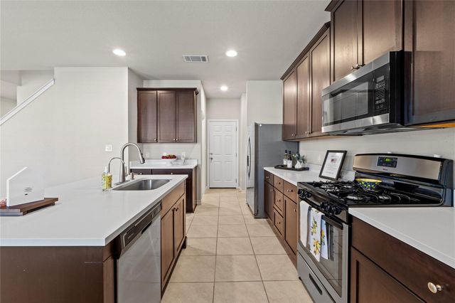 8060 Massa DR, Round Rock, TX 78665