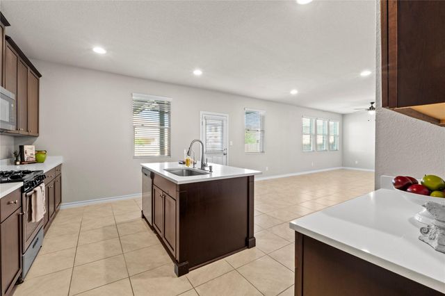 8060 Massa DR, Round Rock, TX 78665