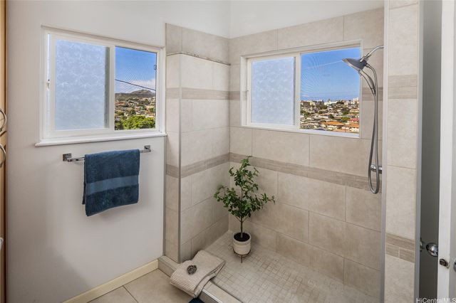 4169 Koko Drive, Honolulu, HI 96816