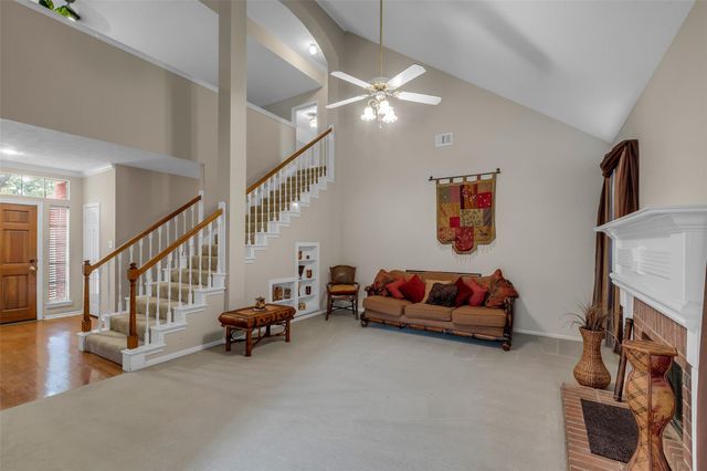 9618 Mystic Crossing Court, Houston, TX 77065