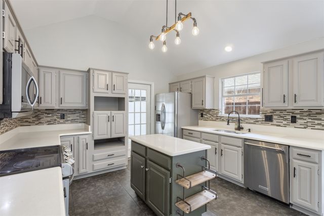5204 Valleydale Drive, Flower Mound, TX 75028