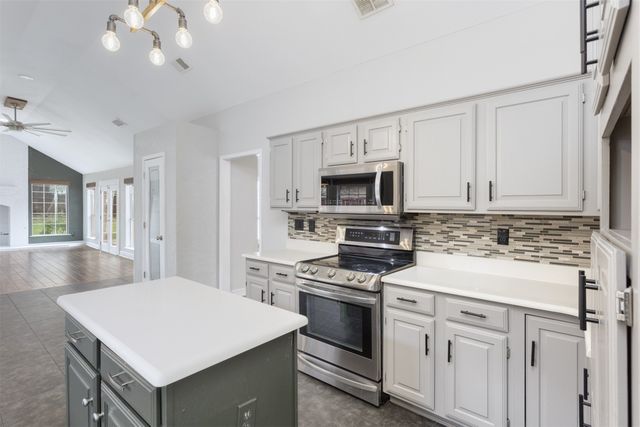 5204 Valleydale Drive, Flower Mound, TX 75028