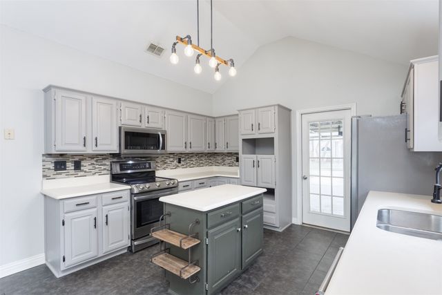 5204 Valleydale Drive, Flower Mound, TX 75028