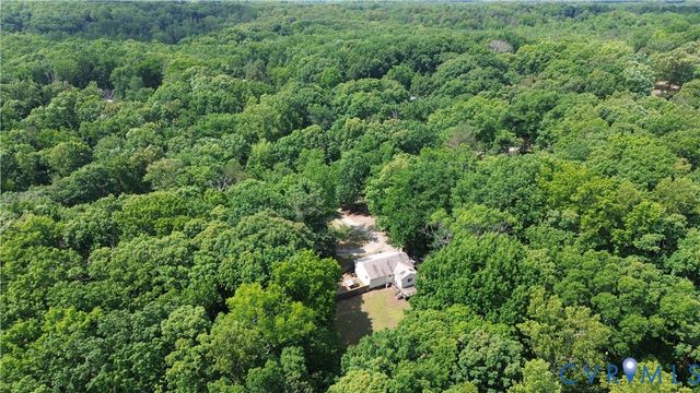 2726 Daphne Ln, Powhatan, VA 23139