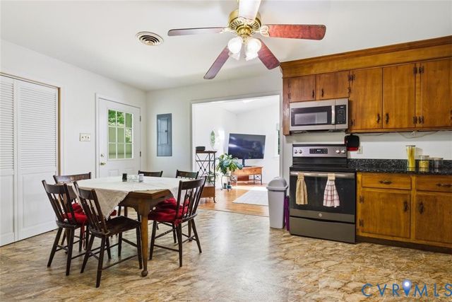 2726 Daphne Ln, Powhatan, VA 23139