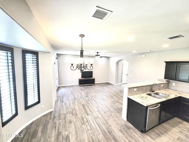 13470 Selby Street, El Paso, TX 79928