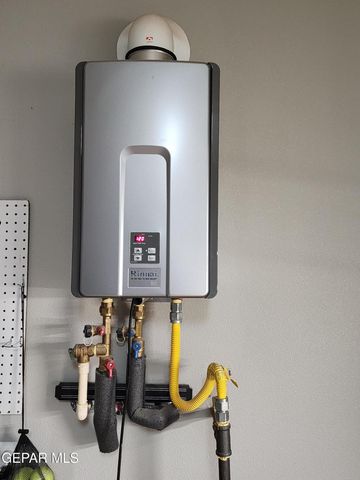 13470 Selby Street, El Paso, TX 79928